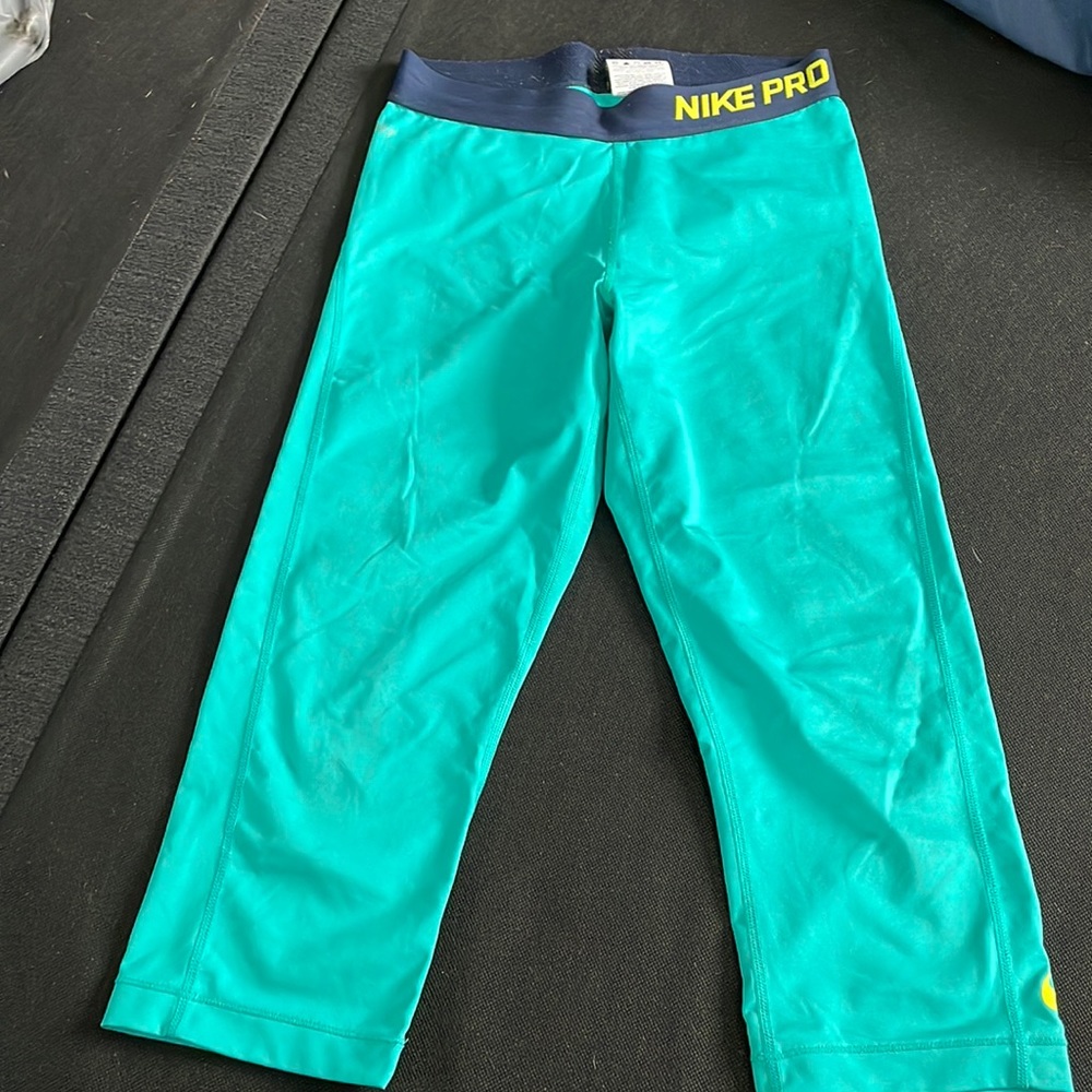 Nike Pro compression workout pants